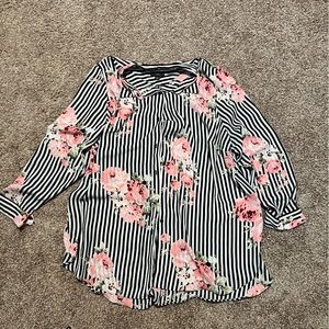Women’s 2X Button Up Blouse